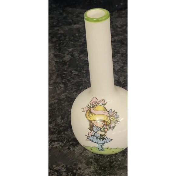 Vintage 1974 Joan Walsh Anglund Bud Vase With Girl & Sweet Remembrance Design - Picture 16 of 16